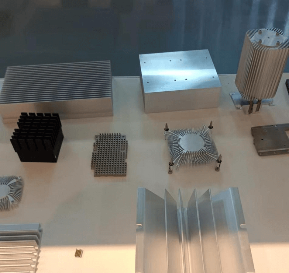 Custom aluminium radiators Kundenspezifische Aluminiumheizkörper