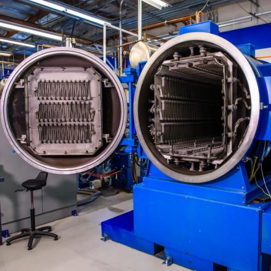 Meisterliches Vakuumlöten für überlegenes Wärmemanagement: Ihr unverzichtbarer Leitfaden