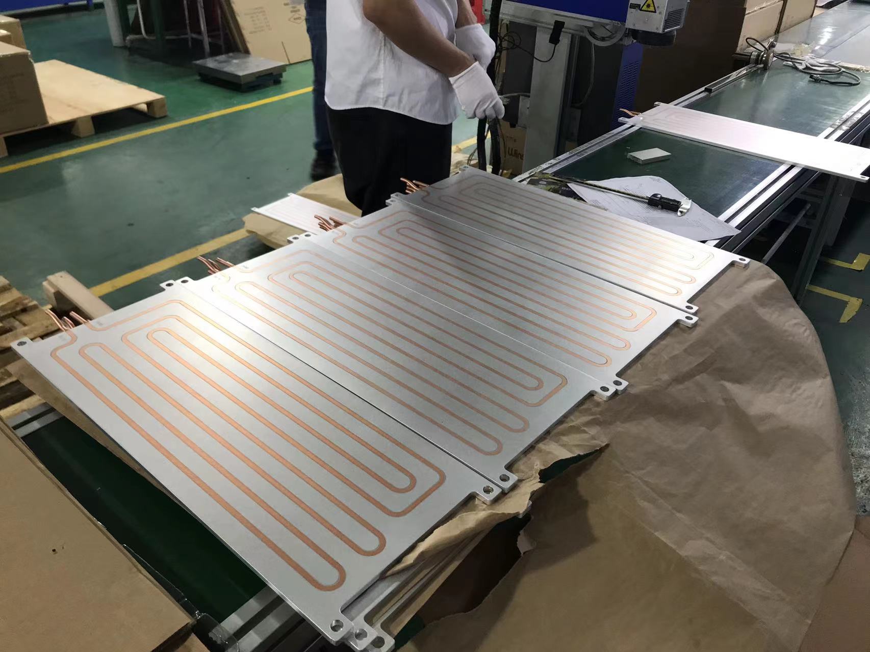 fl&uuml;ssige K&uuml;hlplatte