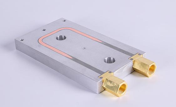 Wie man eine wassergek&uuml;hlte Platte individuell anpasst – 9